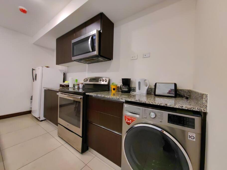 1102 Torre Los Yoses Hermoso Apartamento En Barrio Escalante Sin Parqueo San Jose  Bagian luar foto