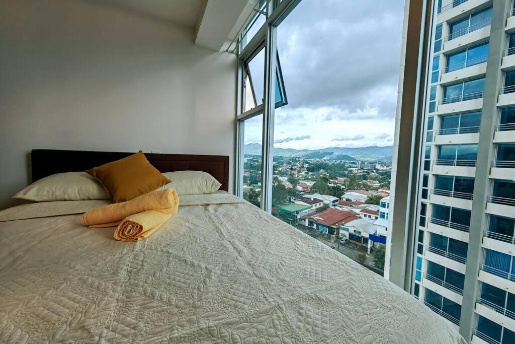 1102 Torre Los Yoses Hermoso Apartamento En Barrio Escalante Sin Parqueo San Jose  Bagian luar foto